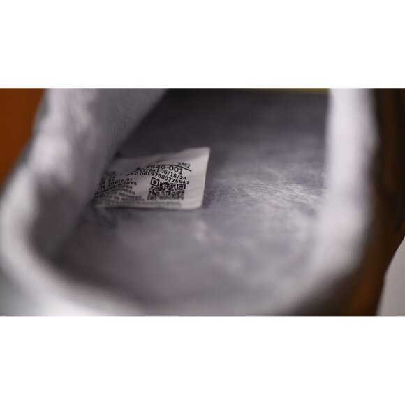 New! Size: 9 Women | NIKE Burrow SE Metallic Silver Light | FZ7940-001 - Picture 11 of 14